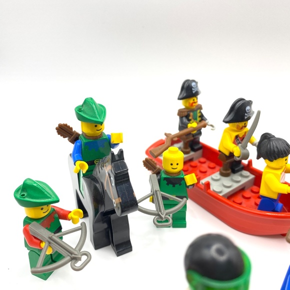 LEGOS Mini Figs Lot Late 1990s To Now Row Boats Motorcycles Horse Space Police - Picture 10 of 13